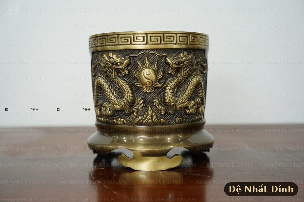 Bát hương bằng đồng