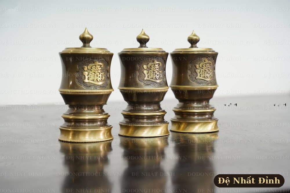 Đài nước bằng đồng