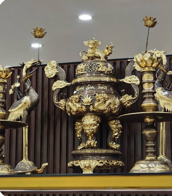 Ảnh Hà Ngọc chụp tại Showroom Hà Nội — đính kèm bài đánh giá trên Google