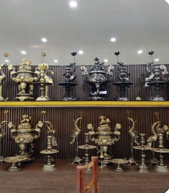 Ảnh Hà Ngọc chụp tại Showroom Hà Nội — đính kèm bài đánh giá trên Google