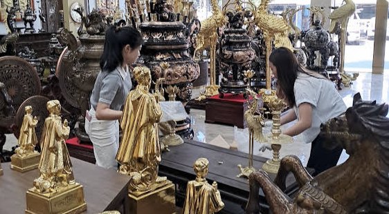 Ảnh Lien Nguyen chụp tại Showroom Nam Định — đính kèm bài đánh giá trên Google
