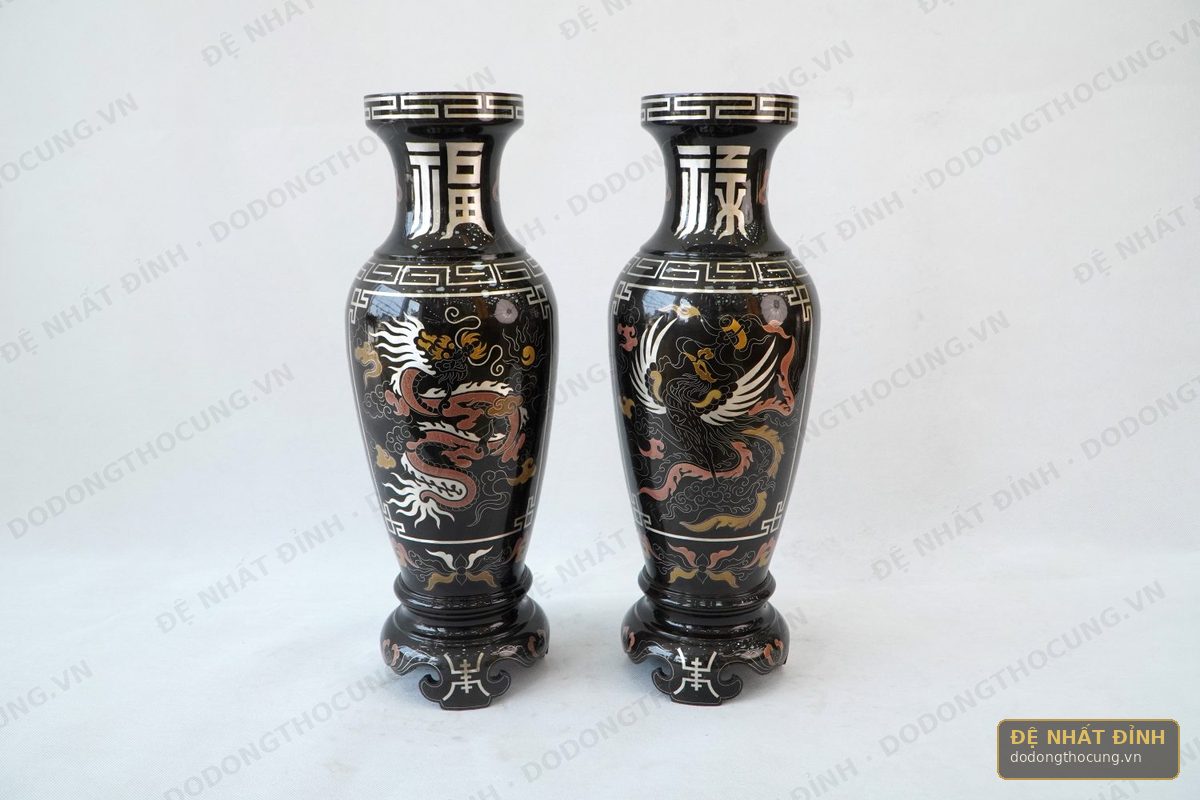 Lọ hoa thờ bằng đồng