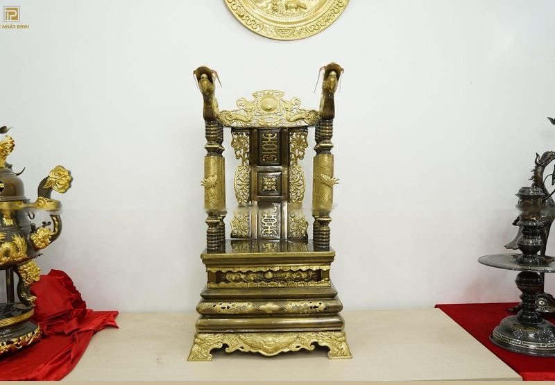 Bàn thờ có ngai thờ, khám thờ: đỉnh đồng đặt ở đâu, cao bao nhiêu cho vừa