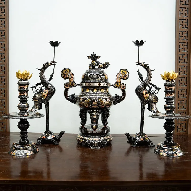 Bộ ngũ sự Pháp Lam · men nung trên đồng đỏ