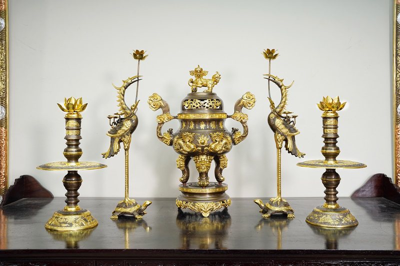 Dát vàng 24k điểm hoa văn