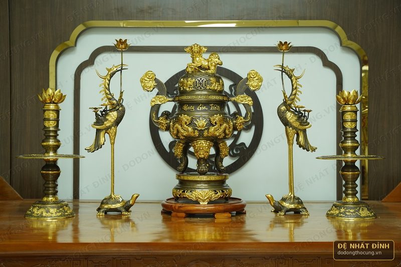 Bộ ngũ sự Phụng Gia Tiên 65cm dát vàng điểm hoa văn