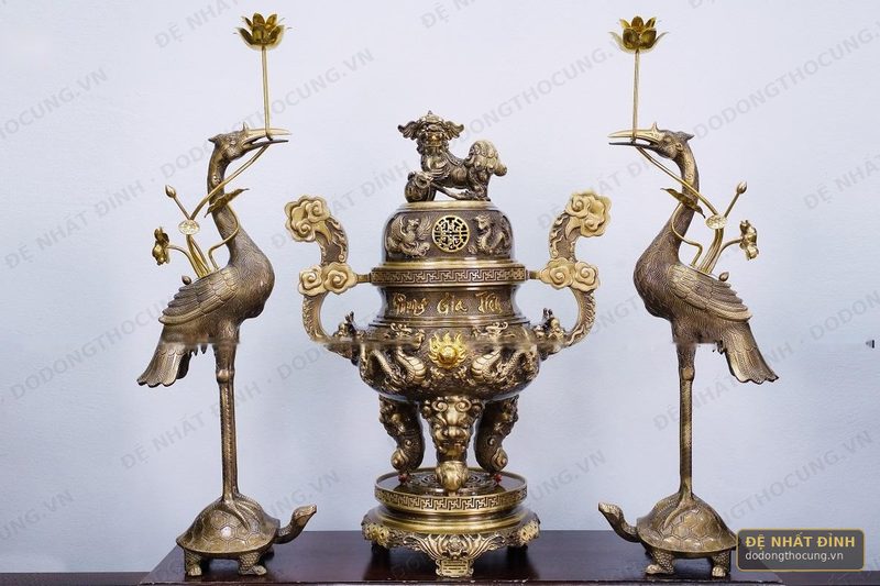 Bộ tam sự hạc Phụng Gia Tiên tứ linh hun cổ