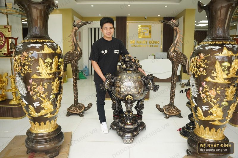 Đỉnh Thất Lân 1m2 đồng đỏ khảm tam khí