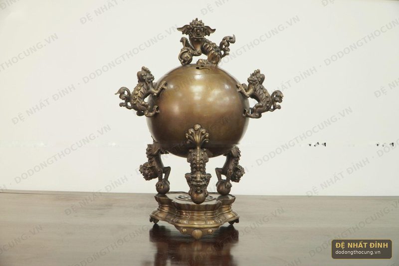 Đỉnh Thất Lân vờn cầu 56cm hun nâu bóng