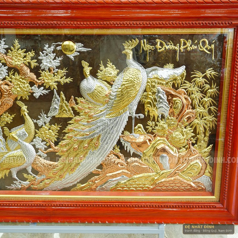 Ngọc đường phú quý chim công dát vàng, khung gỗ sơn đỏ — ảnh 2