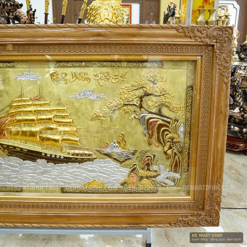 Thuận buồm xuôi gió dát vàng, khung gỗ hương — ảnh 4
