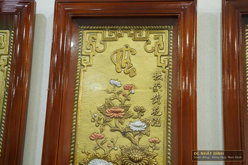 Bộ Tứ quý khung gỗ hương, treo cạnh gian thờ — ảnh 13